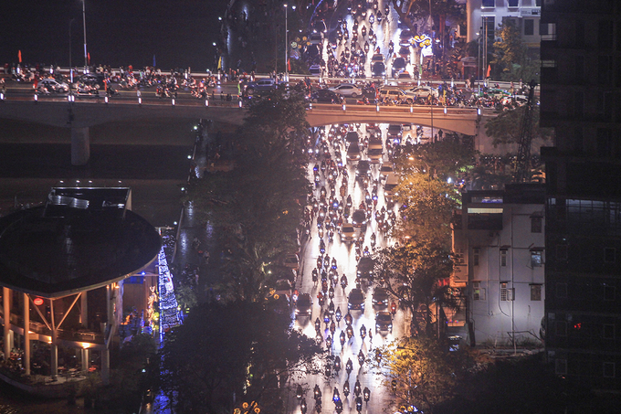 Fireworks return as Vietnam welcomes 2018 - Go Asia Travel